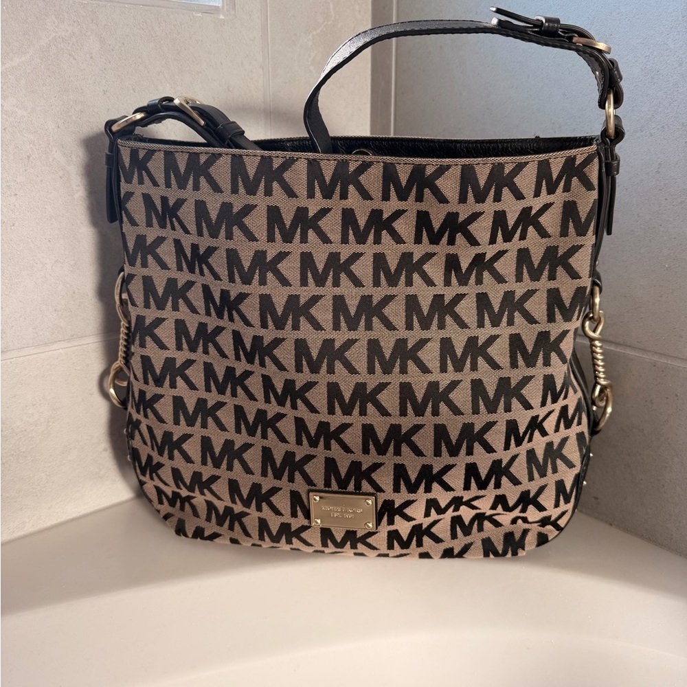 Michael Kors Signature Black and Tan Shoulder Bag